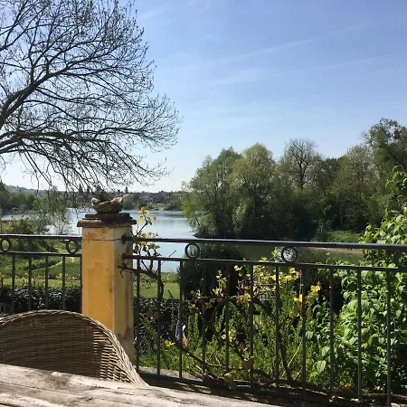 En Bord De Seine Bed & Breakfast
