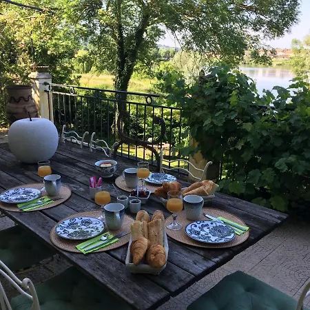 En Bord De Seine Bed & Breakfast Vetheuil